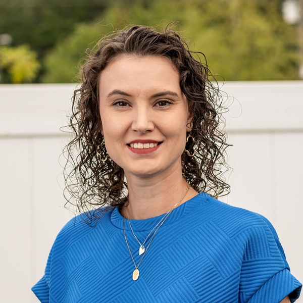 Jenn Anthony headshot